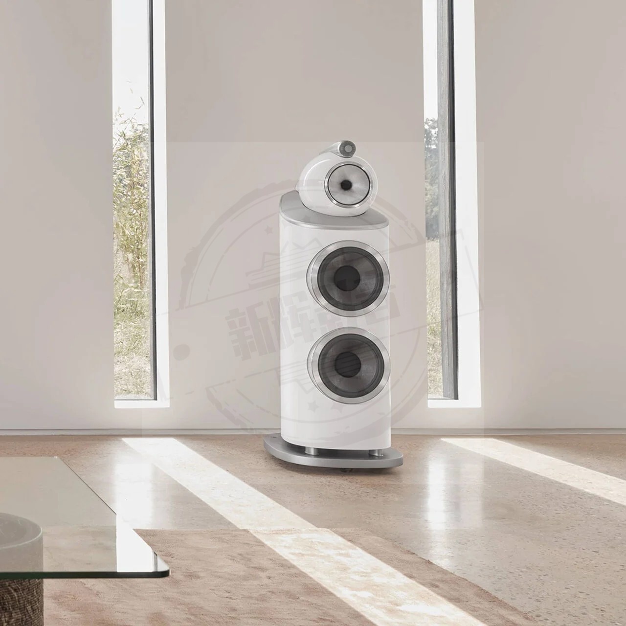 801-D4-White_Image_5