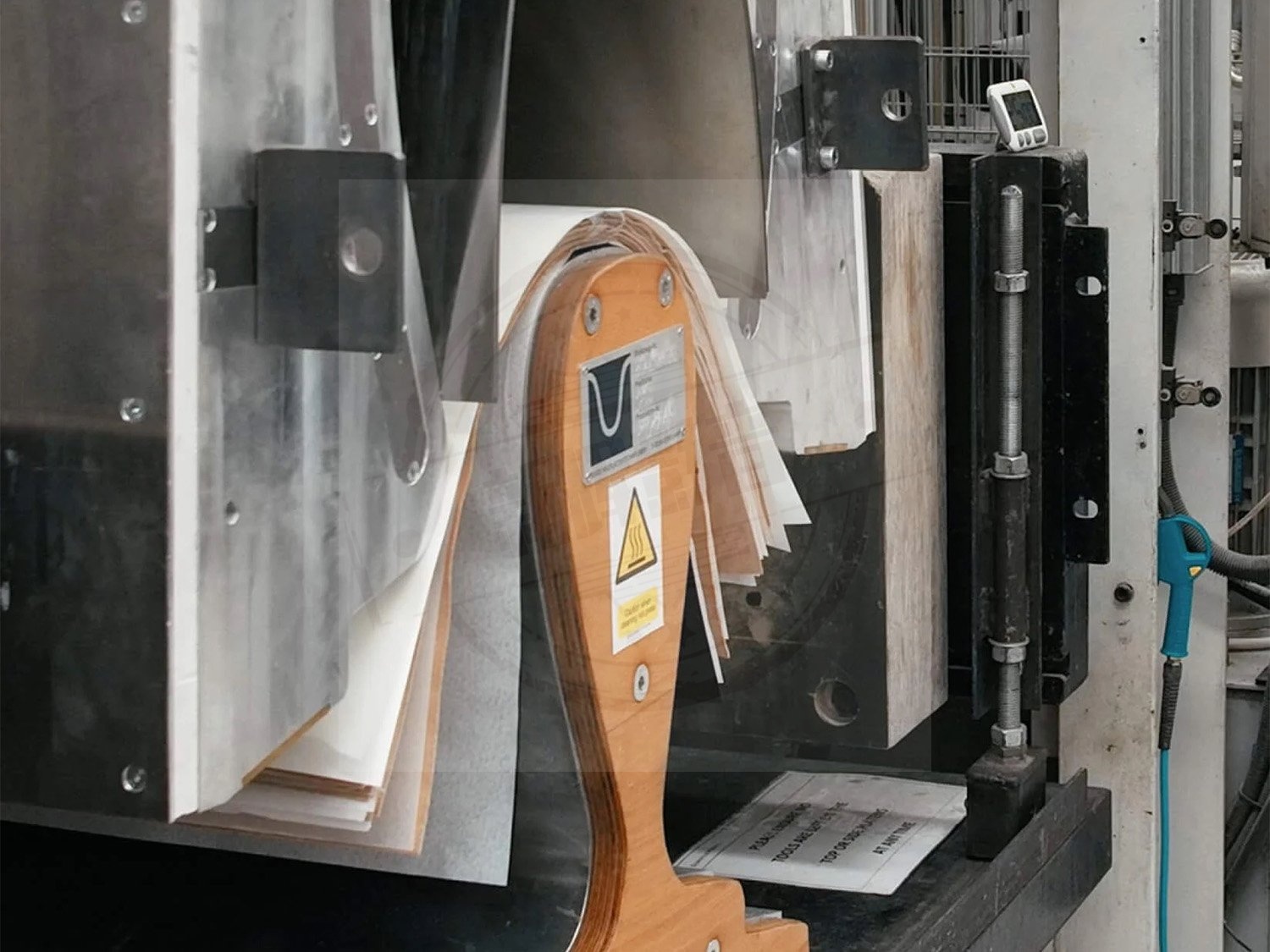 805d4_thescience_desktop